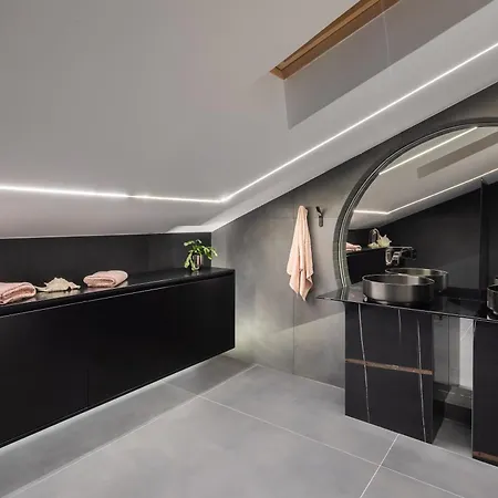 Luxury Penthouse Hvar With Jacuzzi & Sea View *