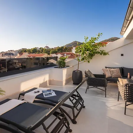 Luxury Penthouse Hvar With Jacuzzi & Sea View * Χβαρ