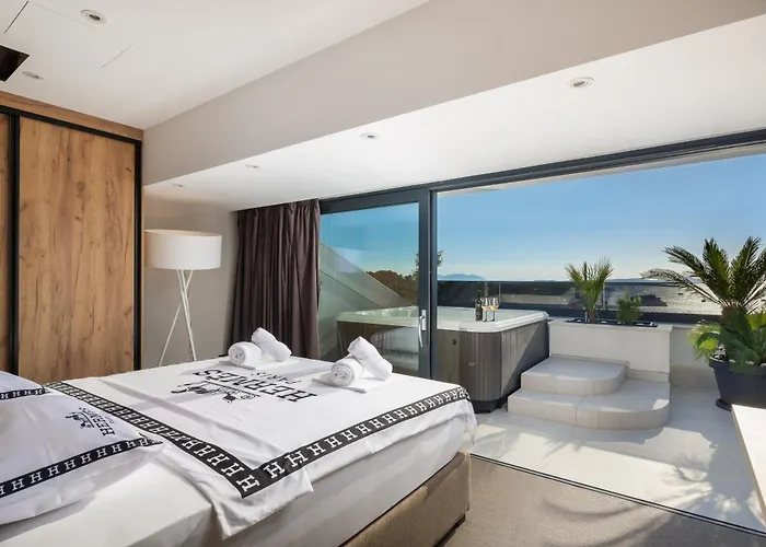 Luxury Penthouse Hvar With Jacuzzi & Sea View Appartement Hvar Town